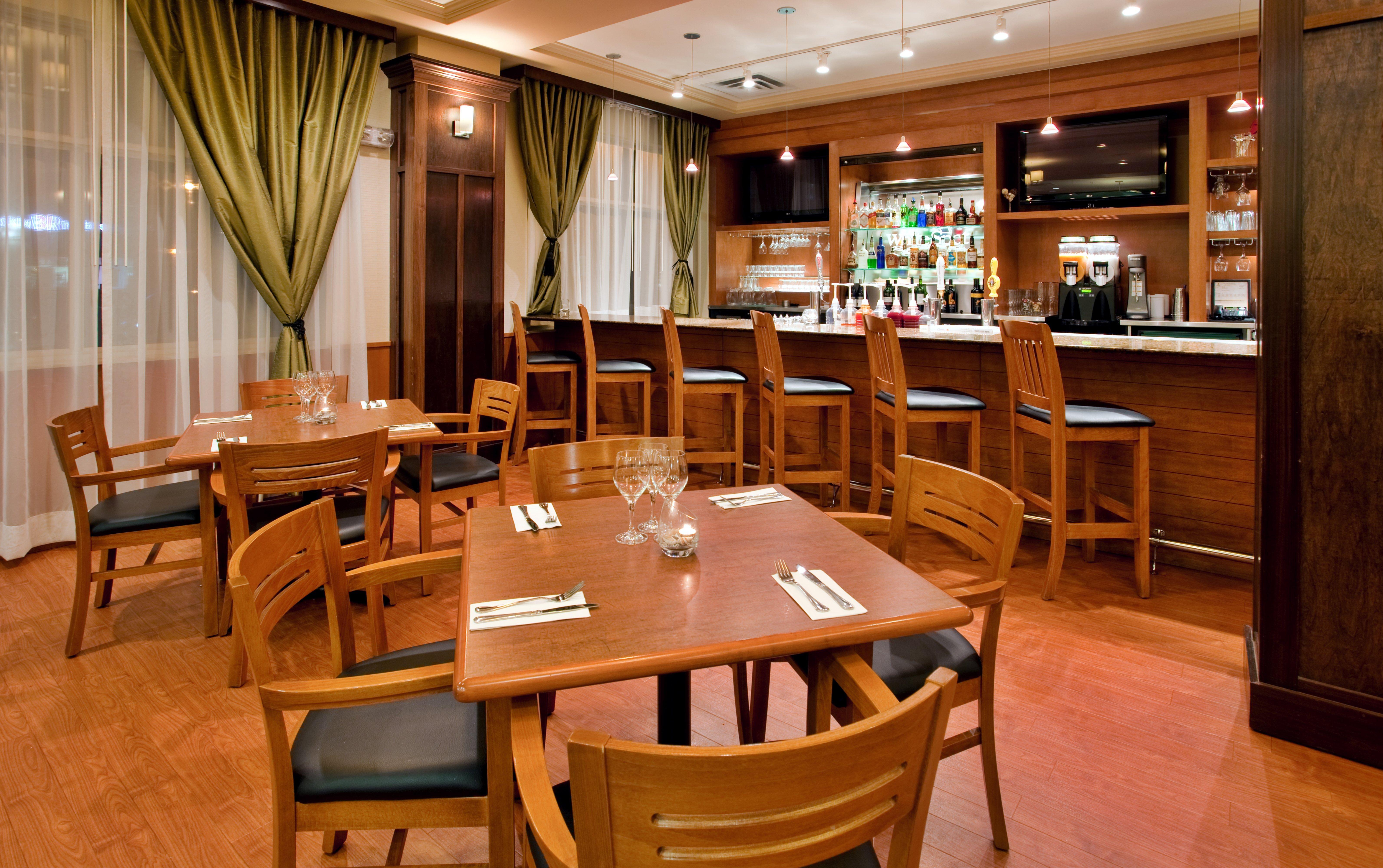 Holiday Inn Hotel And Suites-Kamloops By Ihg Restaurant photo